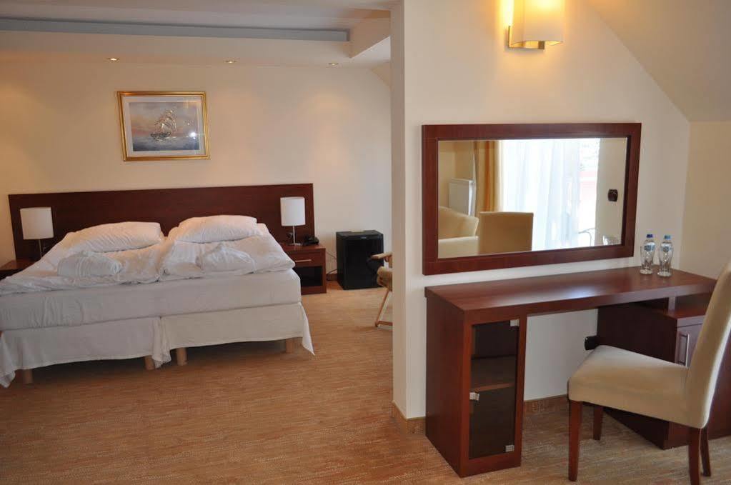 Krol Plaza Spa & Wellness Jarosławiec Esterno foto